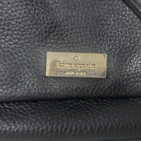 Kate Spade New York Small Cross Body Purse Black Peddled Cow Leather Gold Logo - Picture 2 of 9